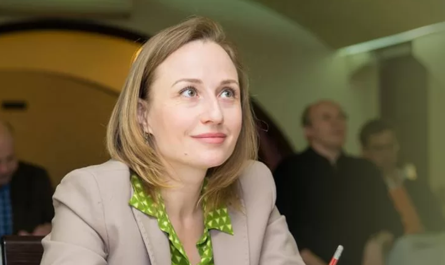 [Ольга Лавриненко] «Охота на работу» (2020)_0.png